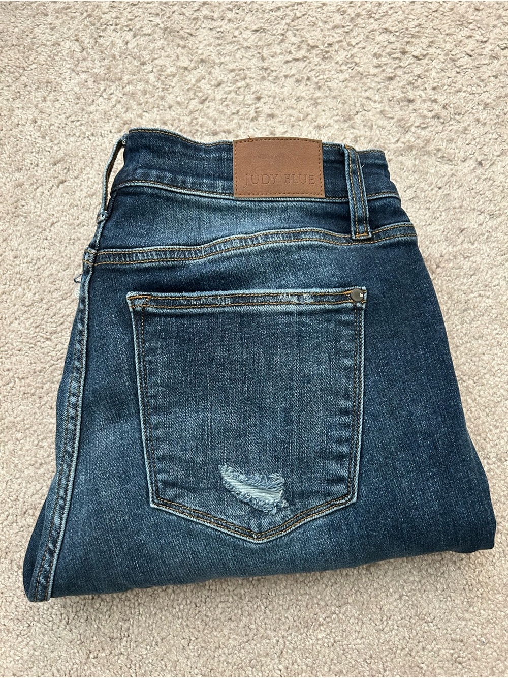 Judy Blue Women’s Straight Fit Distressed Jeans